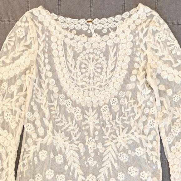 Free People Sheer Cream Lace Long Bell Sleeve Top Embroidery Floral Crochet XS - Picture 4 of 10